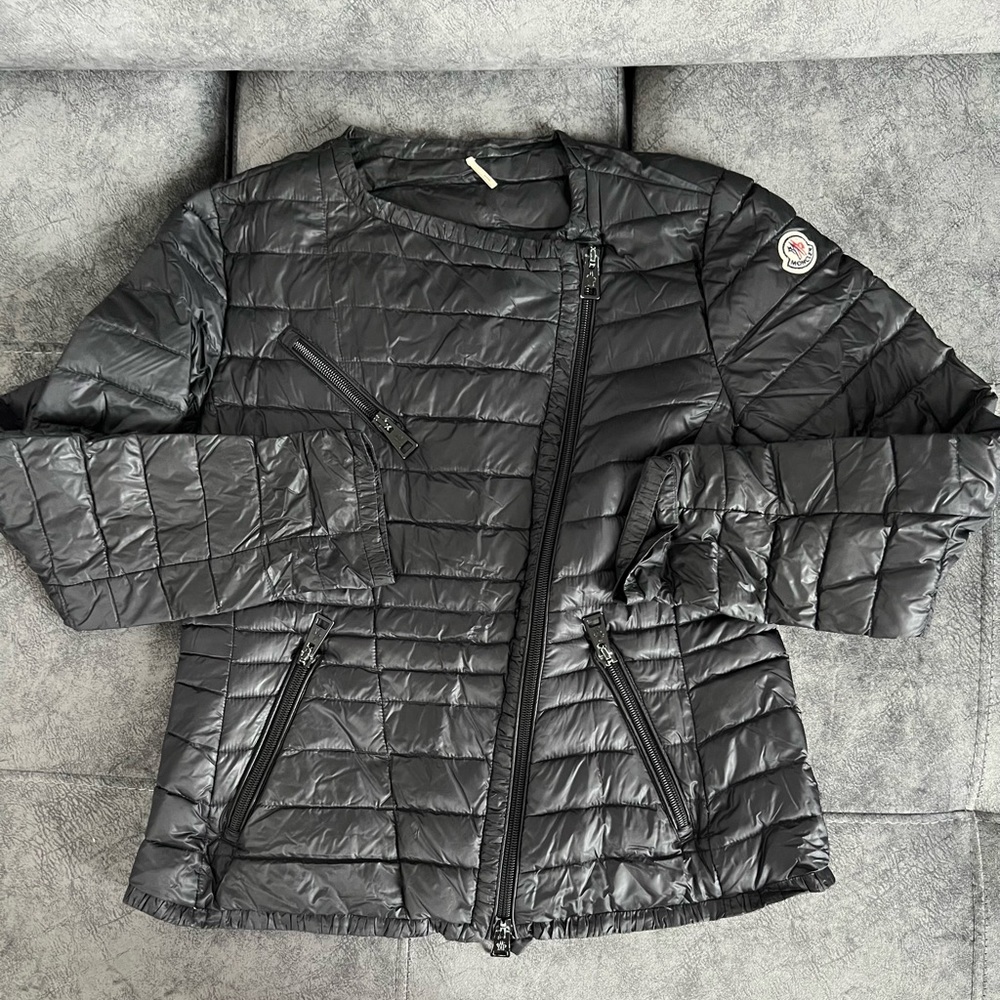 MONCLER Womens Puffer Jacket with asymmetrical Zip, Size 4